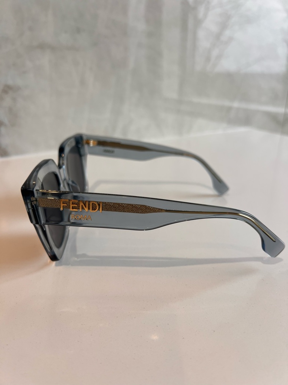 Fendi Sunglasses - Picture 4 of 6